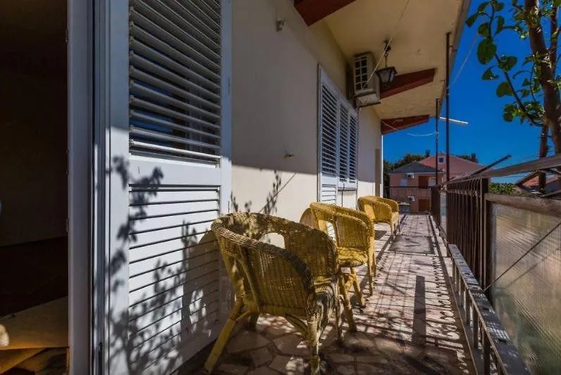 Apartment Modernes Appartement Mit Balkon Bibinje