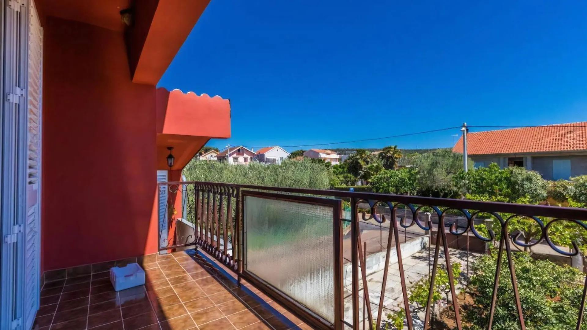 Modernes Appartement Mit Balkon Bibinje