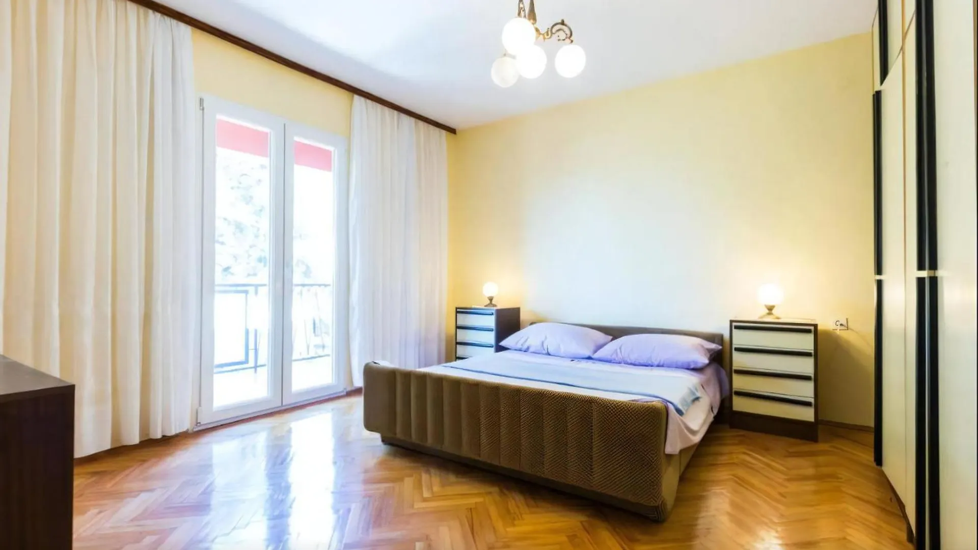 Modernes Appartement Mit Balkon Bibinje Apartment